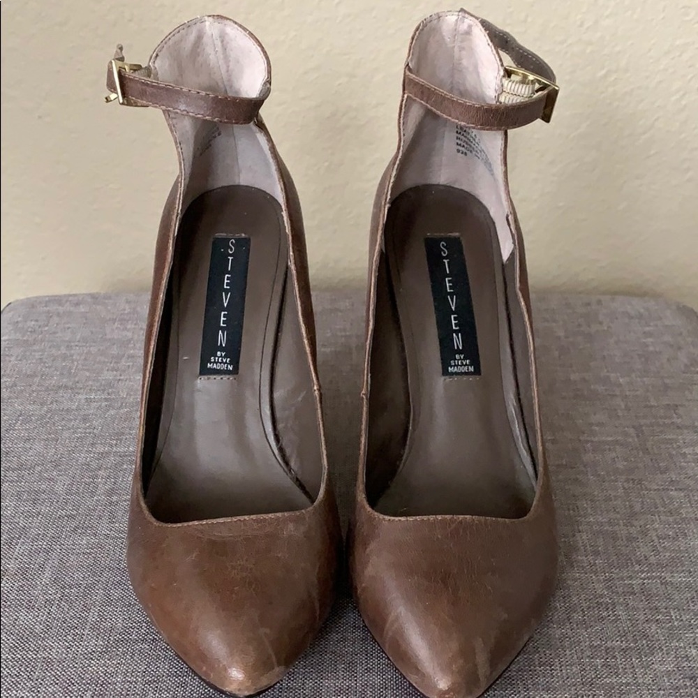 Steven by Steven Madden wedged heels size 6.5